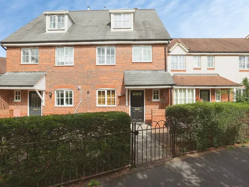 Oaklands Avenue, Amesbury, Salisburyphoto