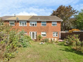 Swift Close, Newport Pagnell thumb 2