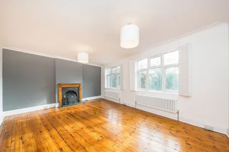 Bridge Road, East Molesey, KT8