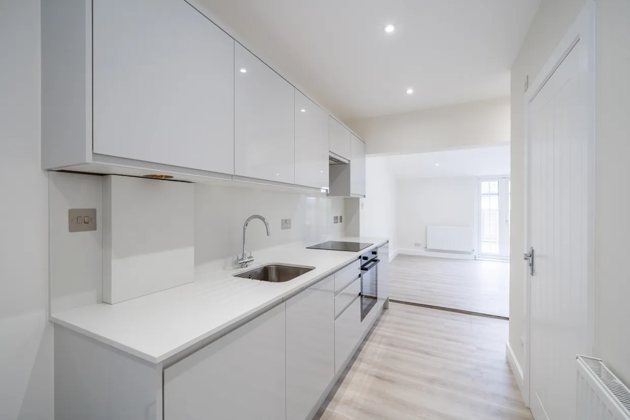 Chestnut Road London SW20 photo 3