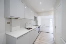 Chestnut Road London SW20 photo 3