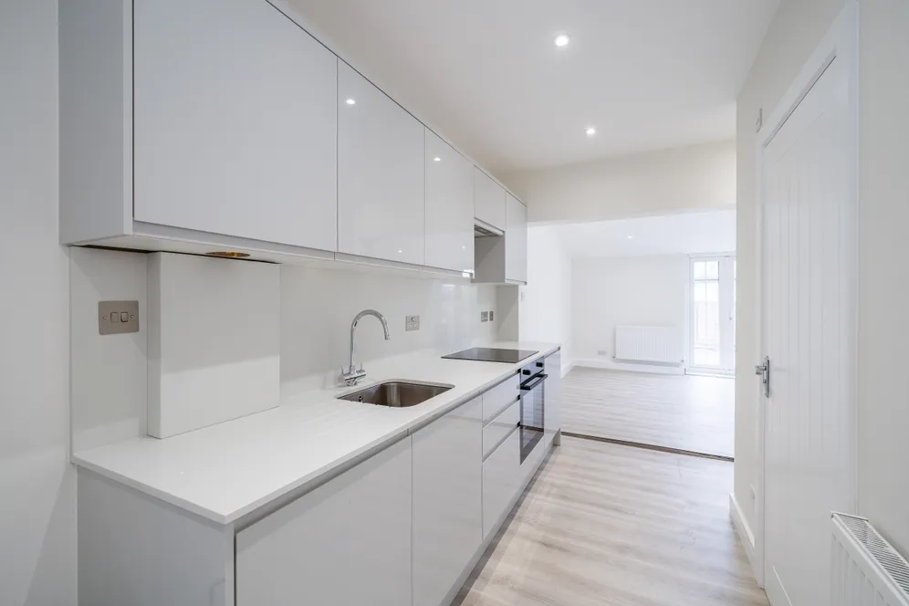 Chestnut Road London SW20 photo 3