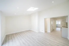Chestnut Road London SW20 photo 4