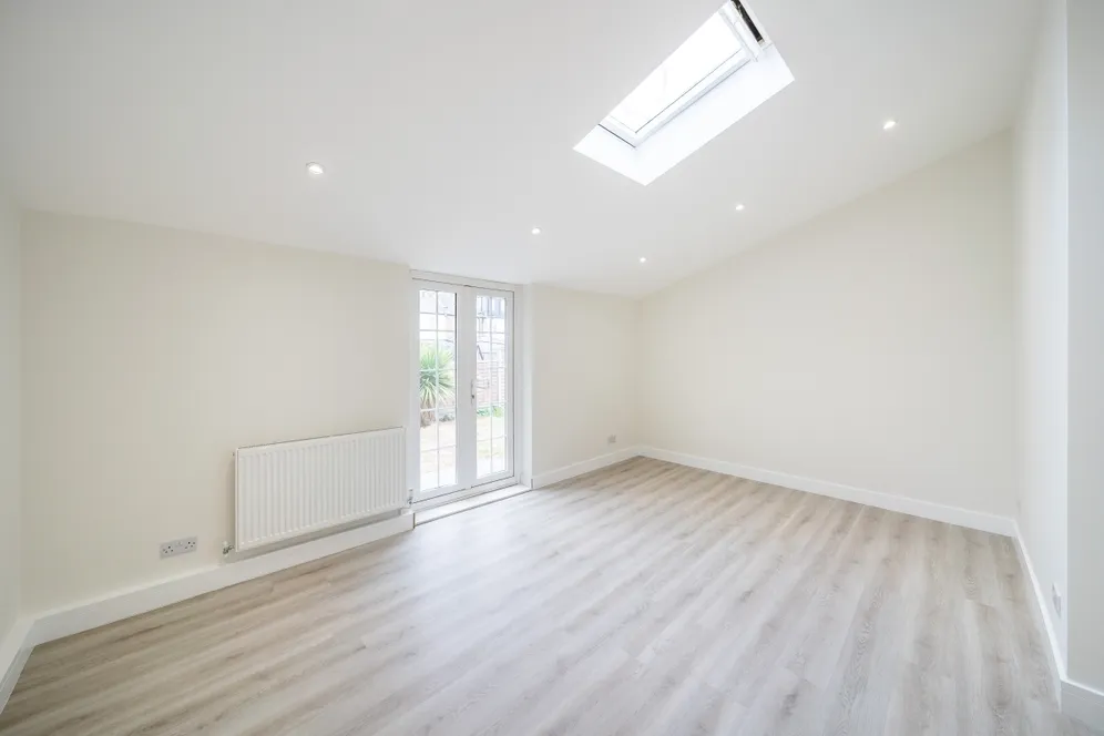 Chestnut Road London SW20 photo 6