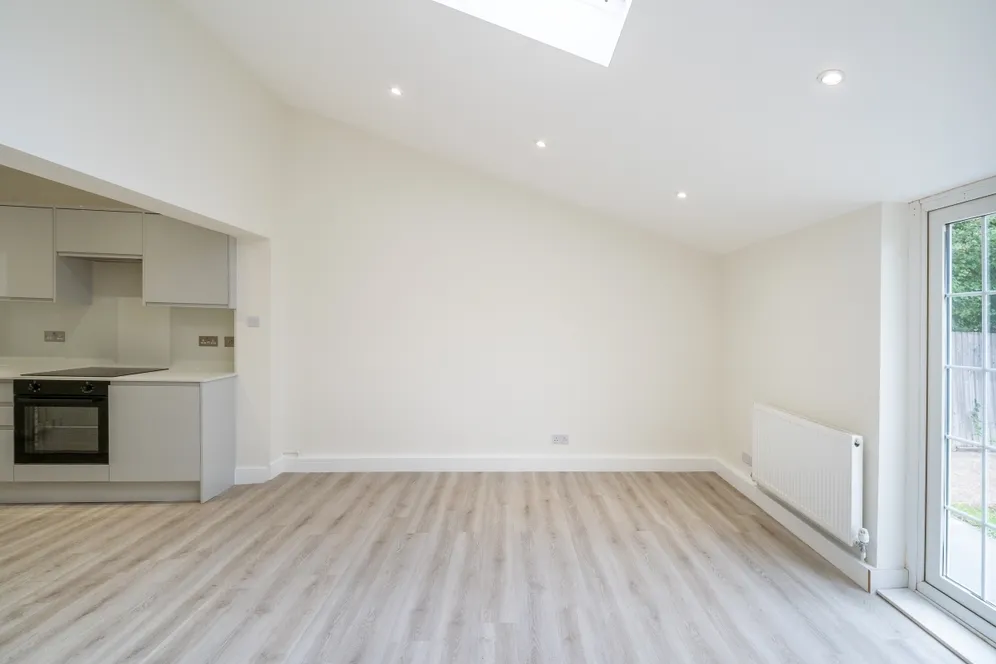 Chestnut Road London SW20 photo 7