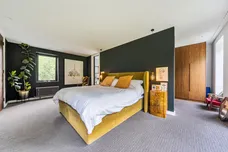 Alders Road Reigate RH2 photo 9