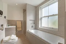 Kingston Hill, Kingston Upon Thames, KT2 photo 14