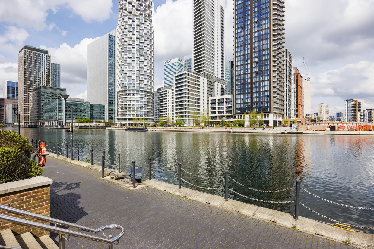 Meridian Place, London, E14 photo 2