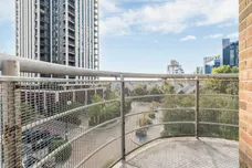 Meridian Place, London, E14 photo 3