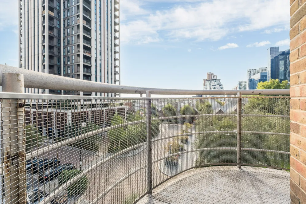 Meridian Place, London, E14 photo 3