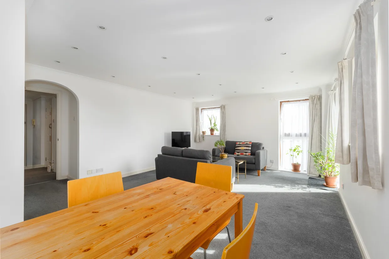 Meridian Place, London, E14 photo 5