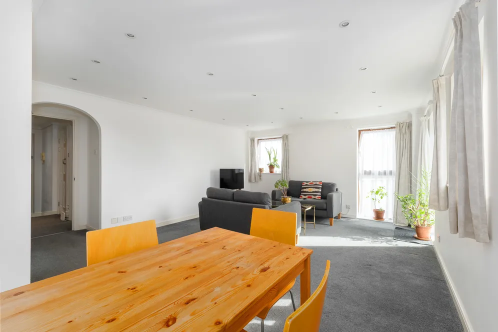 Meridian Place, London, E14 photo 5
