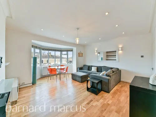 Ballards Lane, LONDONphoto