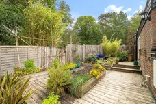 Crosswater Lane, Churt, Farnham, GU10 photo 22