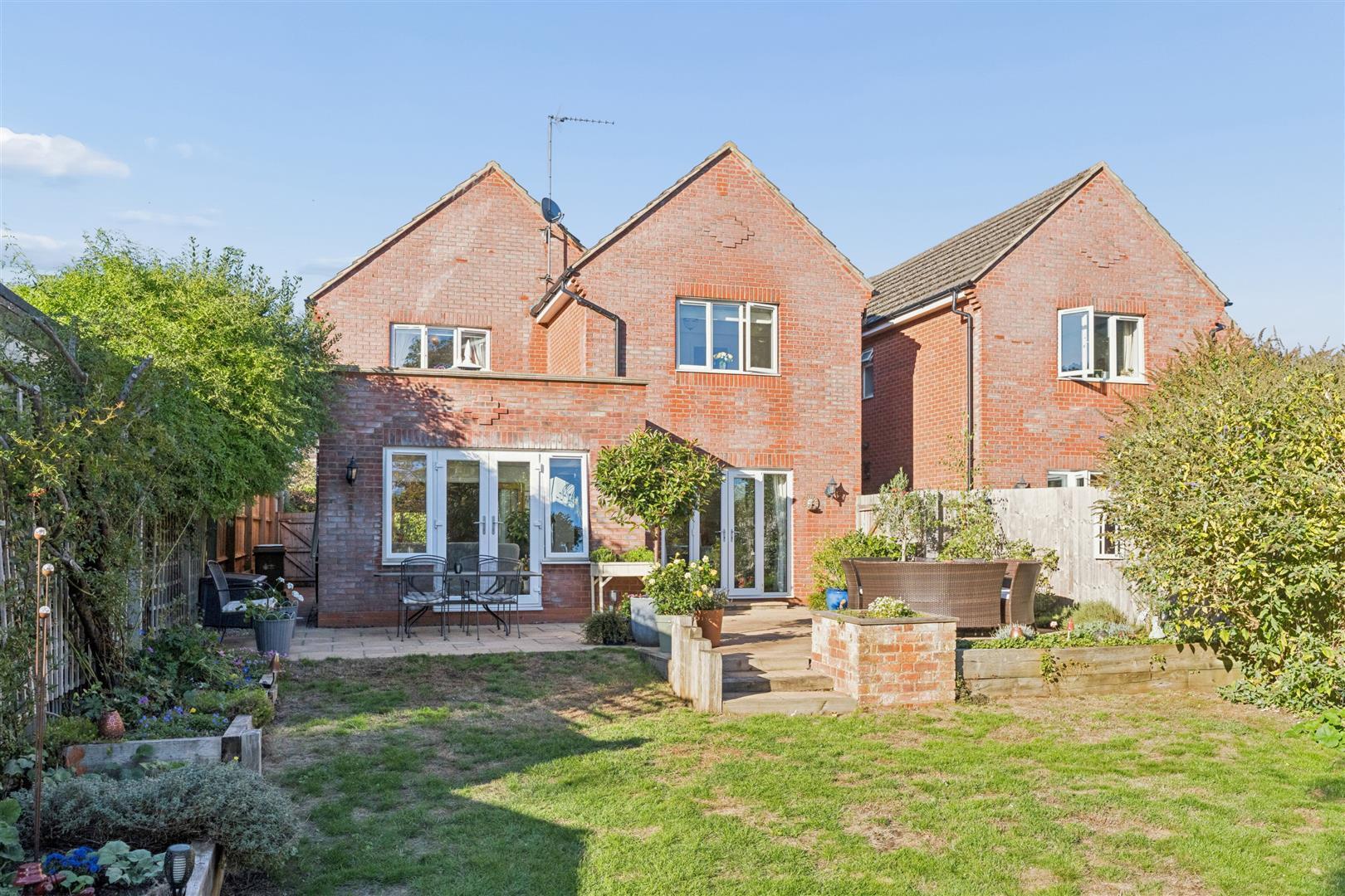 Main Road, Hackleton, Northampton Image 34