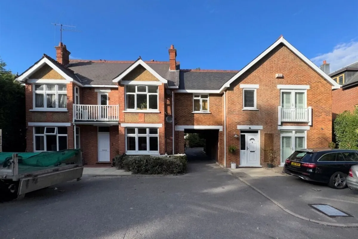 London Road, ASCOT