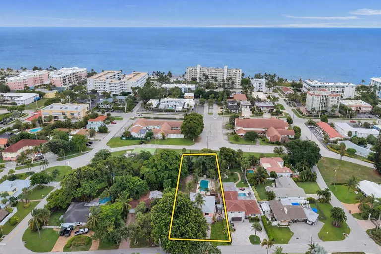 460 SE 18th Ave, Deerfield Beach, FL 33441