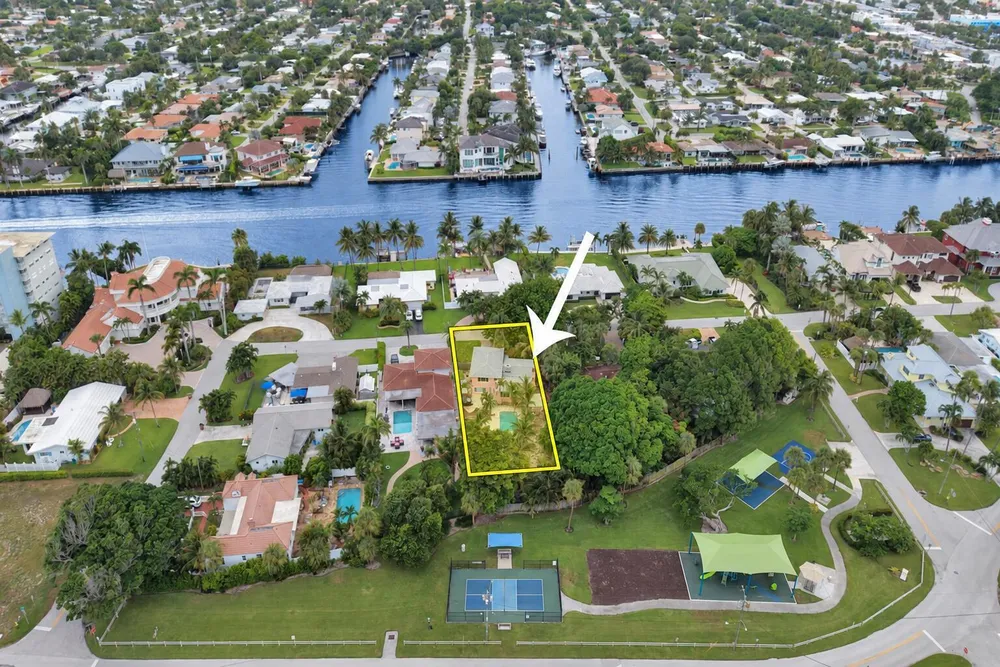 460 SE 18th Ave, Deerfield Beach, FL 33441
