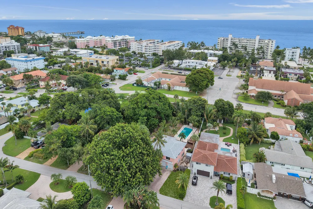 460 SE 18th Ave, Deerfield Beach, FL 33441