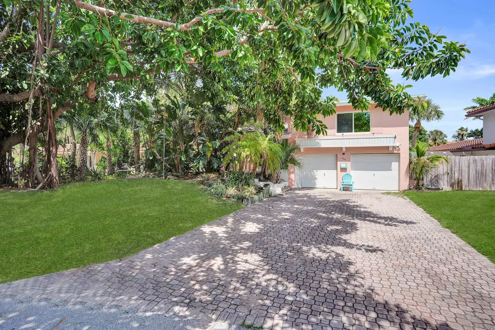 460 SE 18th Ave, Deerfield Beach, FL 33441