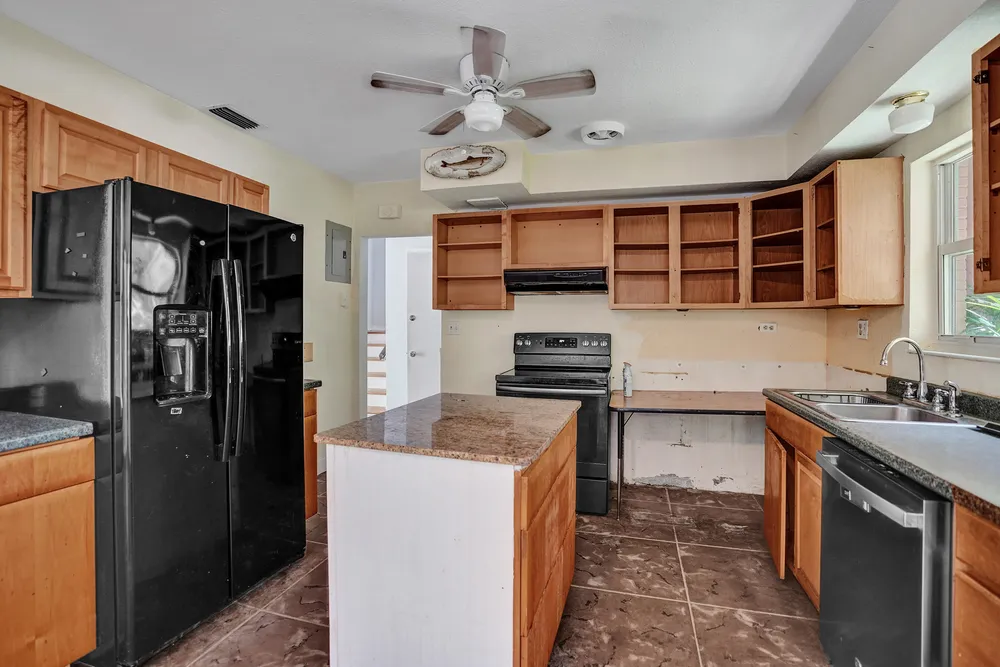460 SE 18th Ave, Deerfield Beach, FL 33441