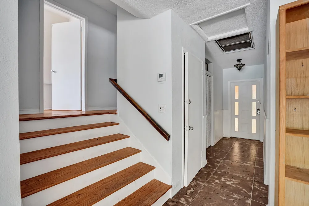460 SE 18th Ave, Deerfield Beach, FL 33441