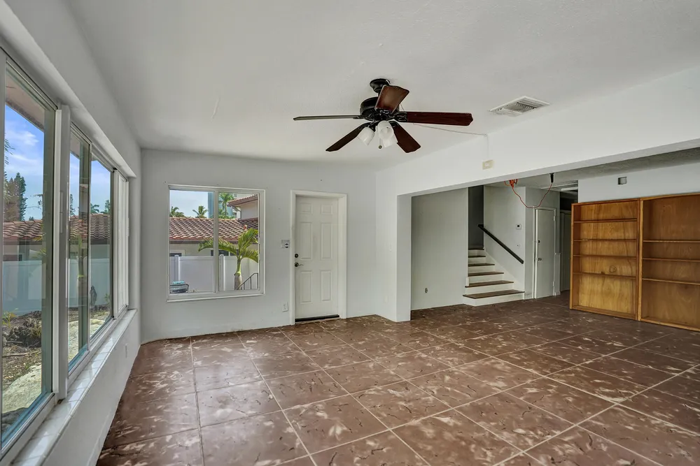 460 SE 18th Ave, Deerfield Beach, FL 33441