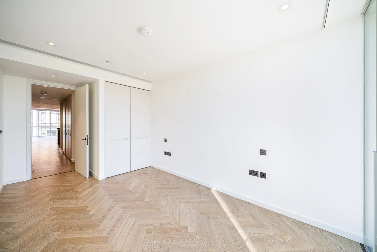 19 Circus Road West, London, SW11 photo 5