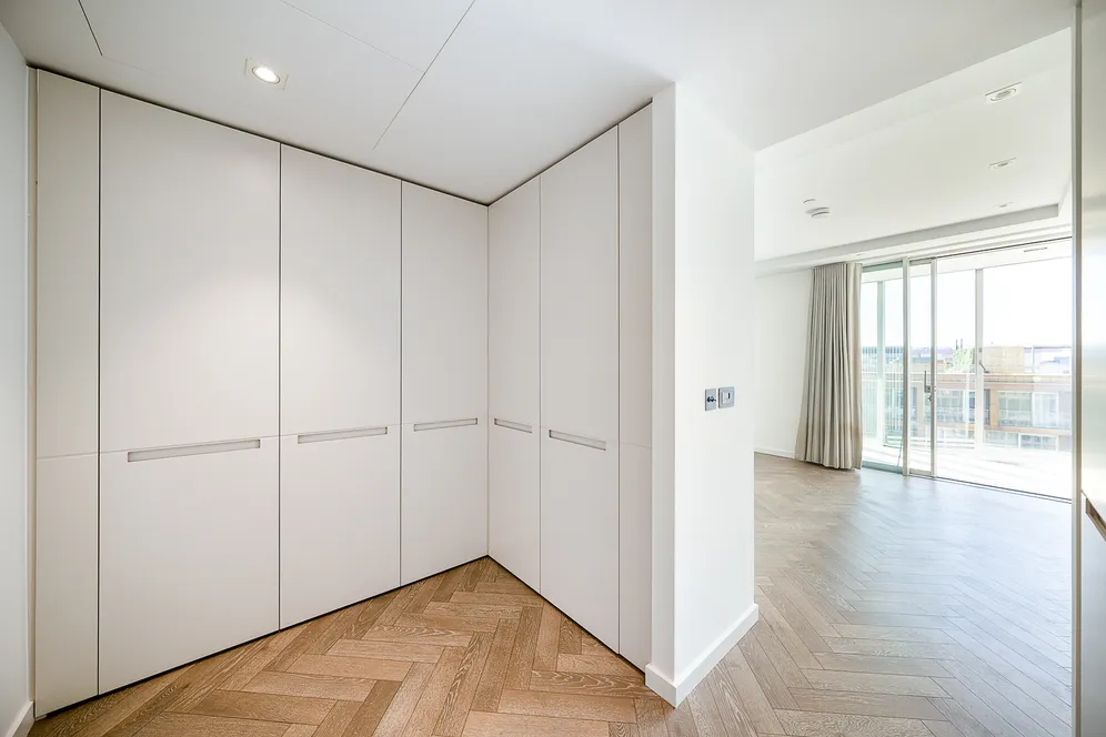 19 Circus Road West, London, SW11 photo 8