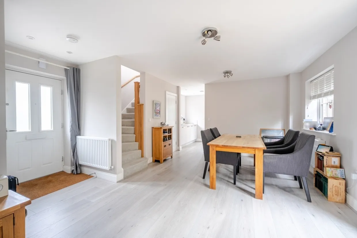 Mill Road, Epsom KT17 photo 5