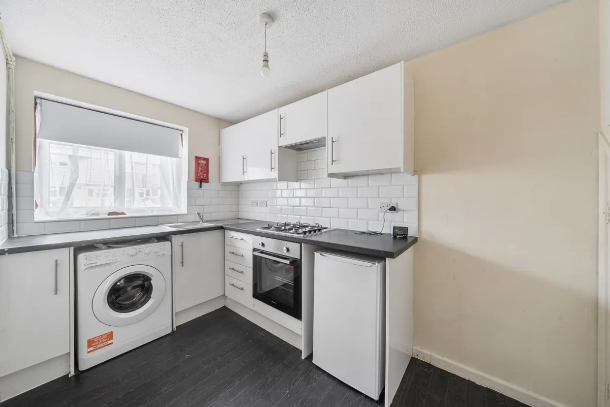 Chantry Lane London Colney AL2 photo 6