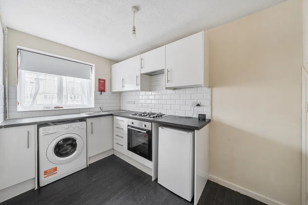 Chantry Lane London Colney AL2 photo 6