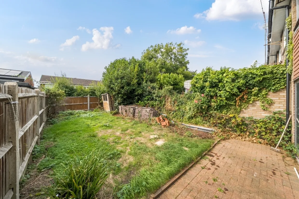 Chantry Lane London Colney AL2 photo 7