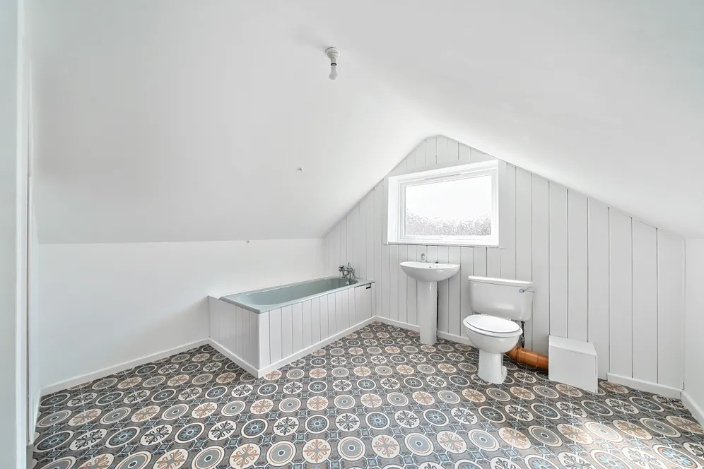 Balcombe Road Haywards Heath RH16 photo 5