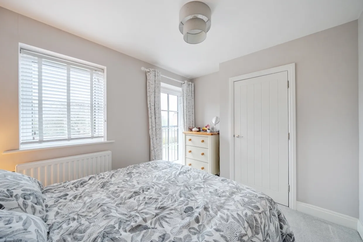 Mill Road, Epsom KT17 photo 12