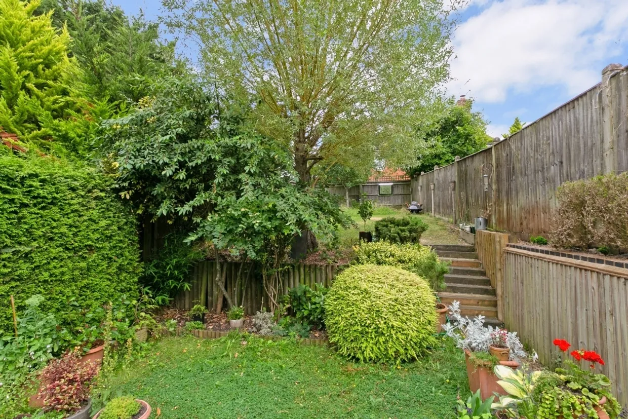 Dorney Wood Road Burnham SL1 photo 17