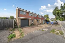 Chantry Lane London Colney AL2 photo 16