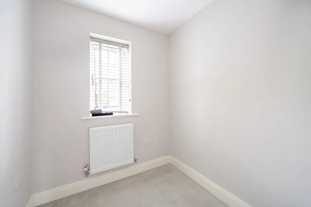 Mill Road, Epsom KT17 photo 17