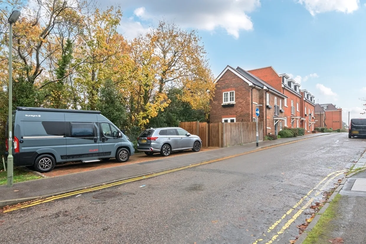 Mill Road, Epsom KT17 photo 19