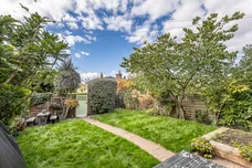 Model Cottages, London, SW14 photo 2