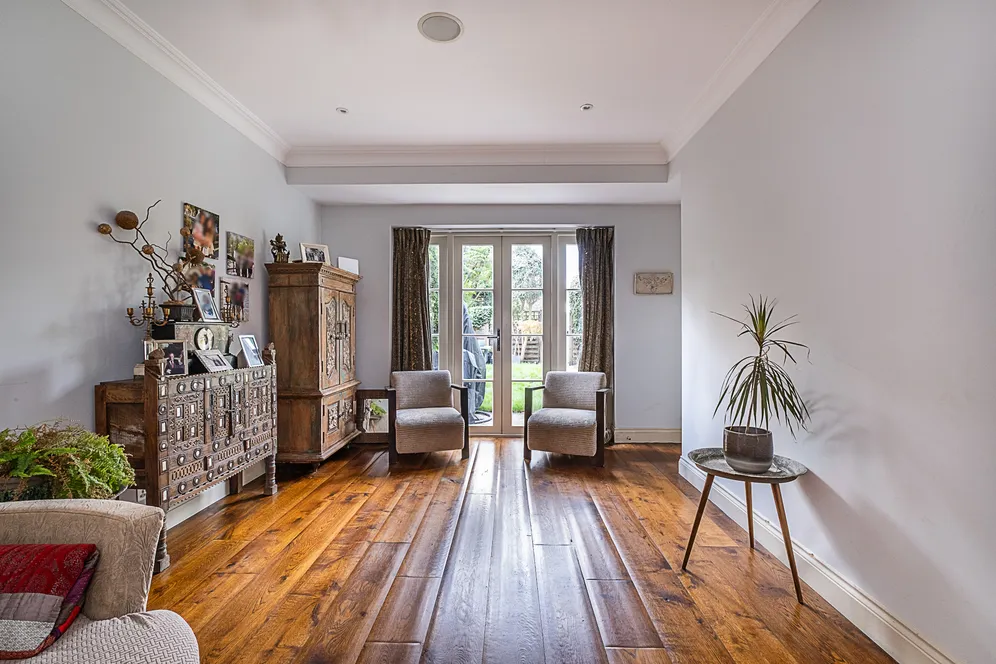 Model Cottages, London, SW14 photo 9