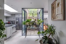 Model Cottages, London, SW14 photo 5