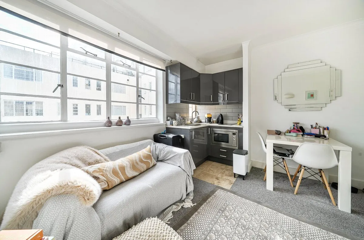 Sloane Avenue, Chelsea, London, SW3