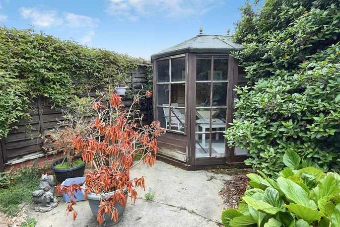 Property carousel image 26