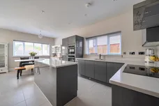 Hoadley Avenue, Burgess Hill, RH15 photo 3