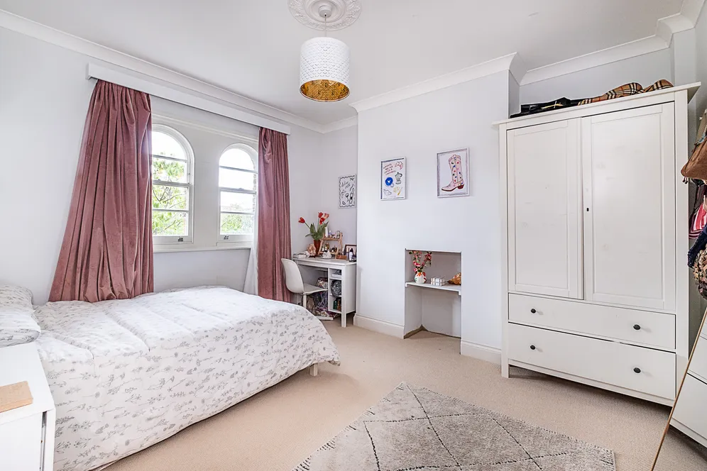 Model Cottages, London, SW14 photo 15