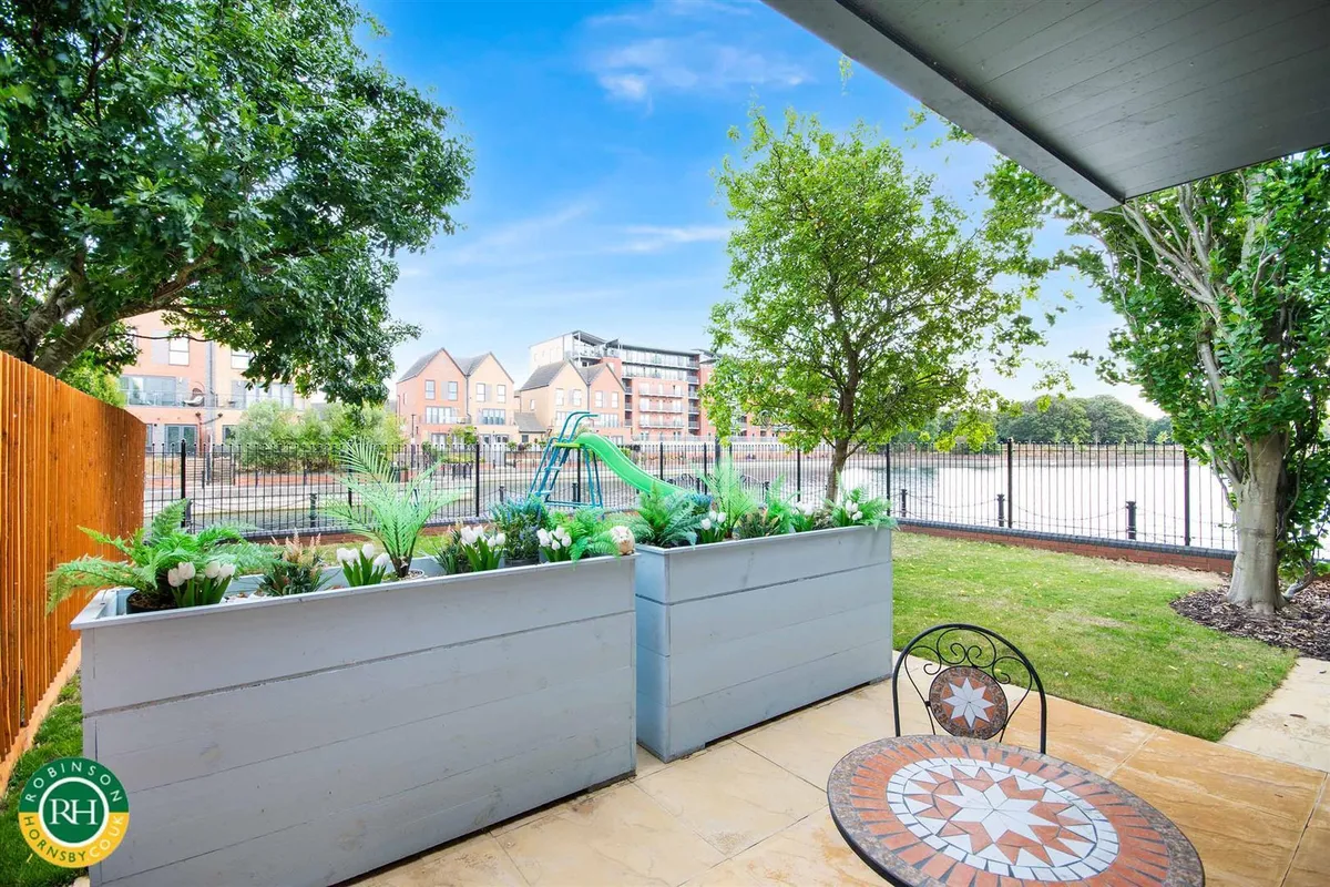 Turnstone Drive, Doncaster