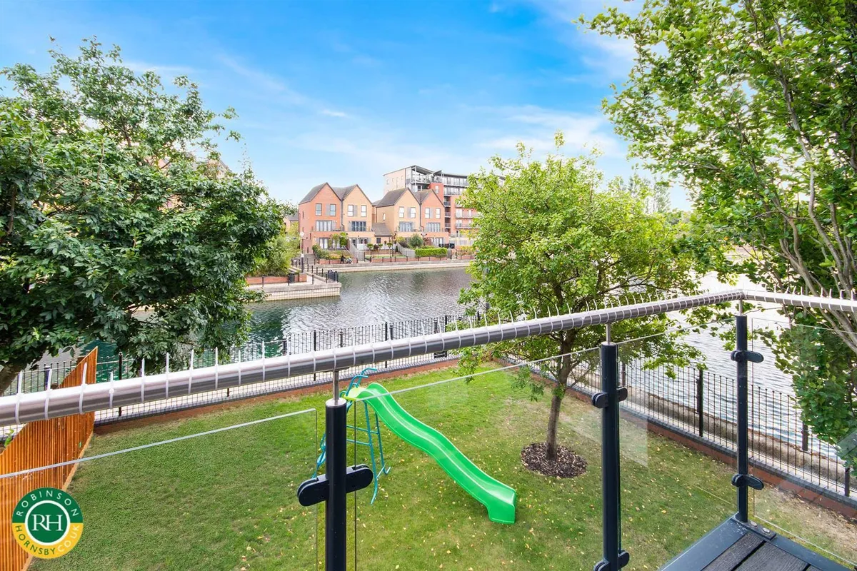 Turnstone Drive, Doncaster