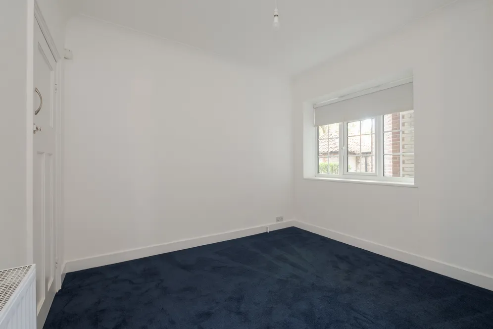 Fortis Green, London, N10 photo 21