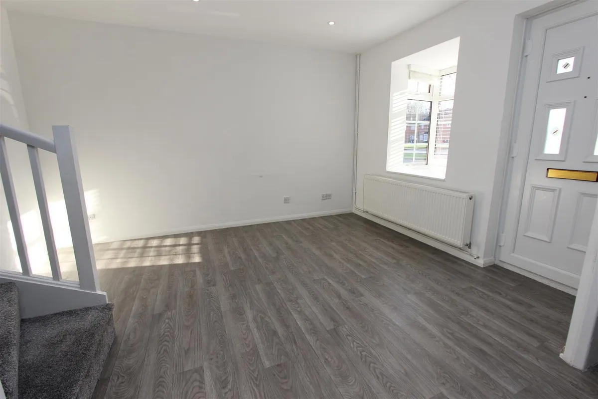 Bowmans Way, Dunstable, Bedfordshire, LU6 3LE